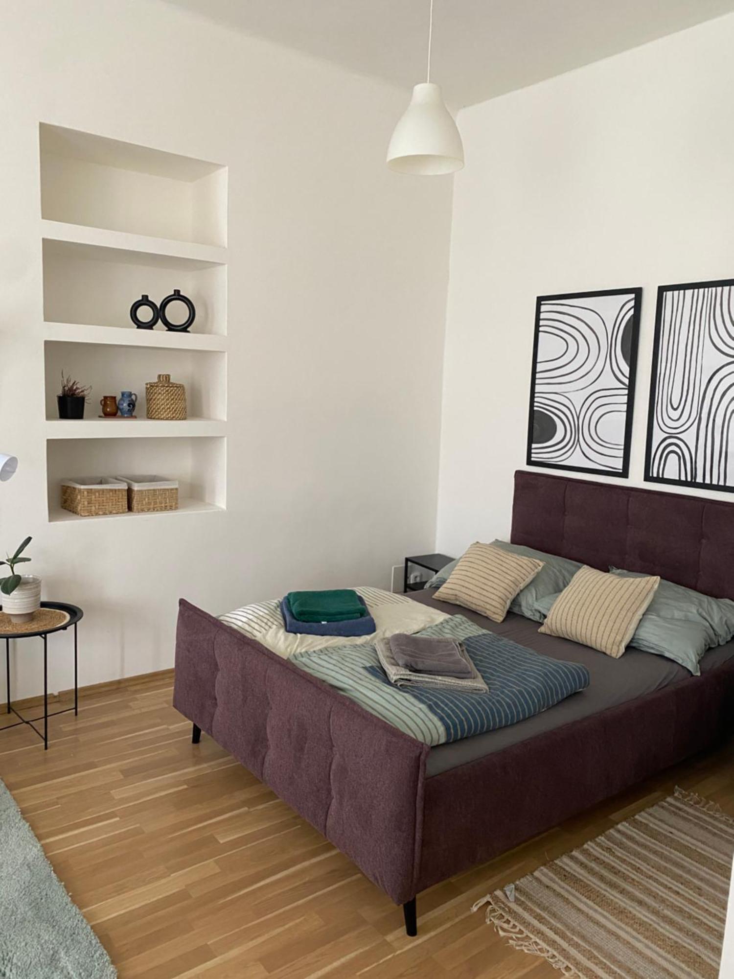 Roomy Apartment Close To Palmovka Praha Bagian luar foto